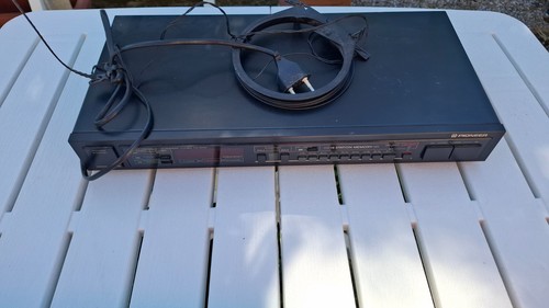 Pioneer stereo tuner - , model